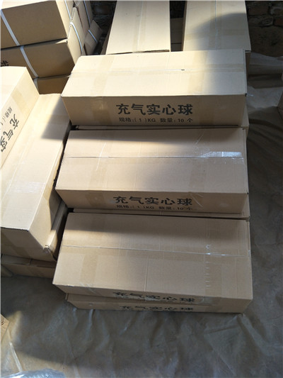 體操墊、羽毛球柱、實(shí)心球、海綿包大量現(xiàn)貨